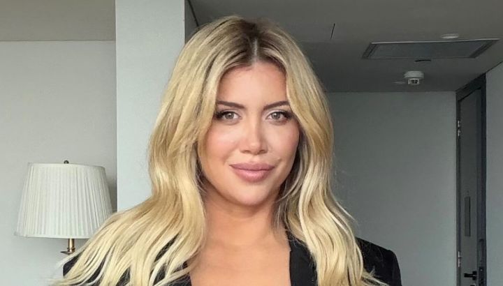 Las fotos in fraganti de Wanda Nara de vacaciones junto a Martín Migueles en la playa
