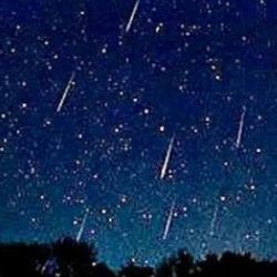 El cielo argentino se iluminará con dos lluvias de meteoros simultáneas..