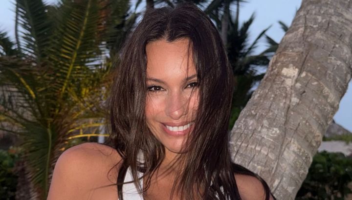 Pampita mostró la intimidad de sus cenas en Punta Cana: mesa al aire libre, barra de tragos y piscina
