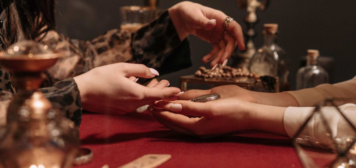 3 rituales de abundancia: cómo atraer dinero para el mes de octubre