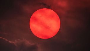 Sol rojo