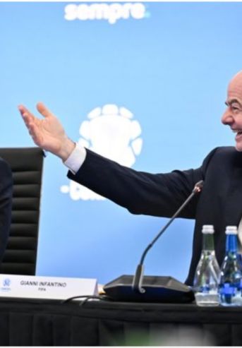Gianni Infantino y Alejandro Domínguez