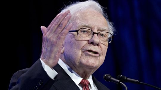 Grillete fiscal: la regla de Warren Buffett que inspiró la propuesta de Milei y el modelo de Singapur