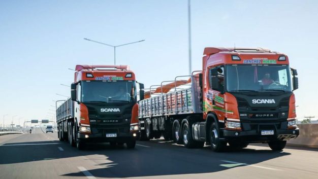 Scania suma 12 camiones Super G460 XT para el transporte minero de alta montaña