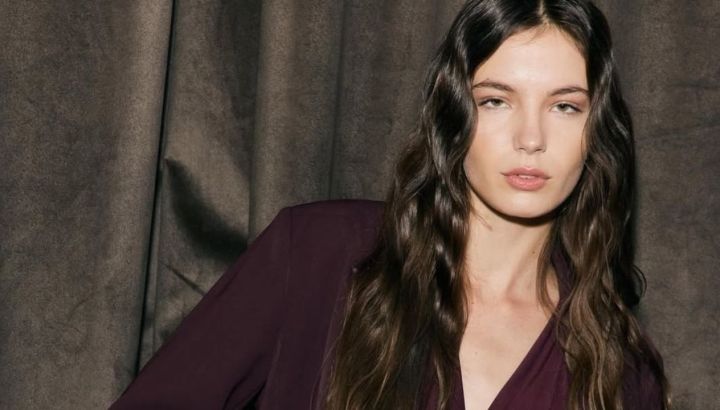 Helena Otamendi se lució con un increíble look total black para dar un show propio: transparencias y tendencias