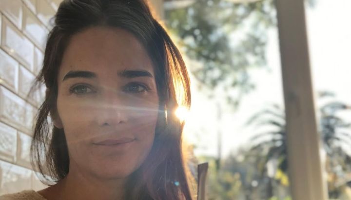 Juana Viale y Ámbar de Benedictis disfrutan de sus vacaciones en la playa: paseos en auto y atardeceres únicos