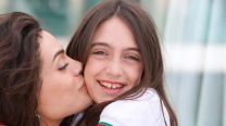 Emilia Attias y su hija