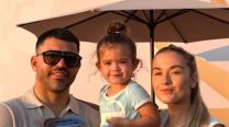 Olivia, la hija del Kun Agüero y Sofía Calzetti, deslumbró con sus tiernos looks playeros