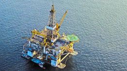 010826_malvinas_plataforma_petrolera_bloomberg_g