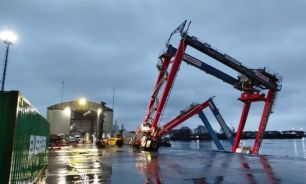 Derrumbe en el muelle de Exolgan en Dock Sud 01082026