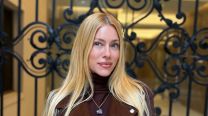 Nicole Neumann le dice adiós al jean wide leg clásico y lo reversiona: “Día de trabajo”