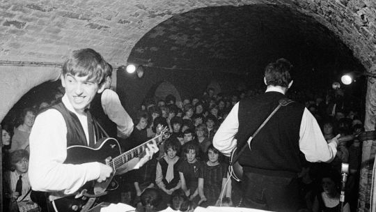 Sudor, histeria y rock en The Cavern Club: la última noche de The Beatles en el sótano de Liverpool