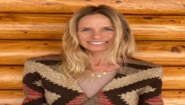 Carola del Bianco abrió las puertas de su casa y mostró su rincón favorito, dedicado a la lectura