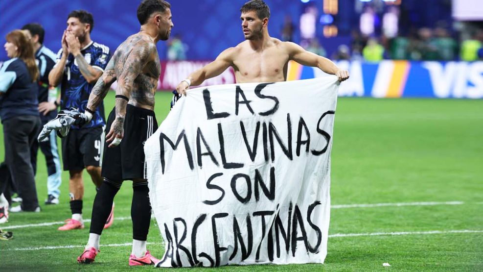 020826_mundial_bandera_malvinas_afp_g