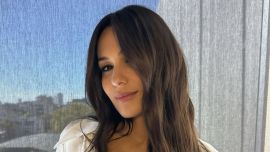 Todas las tendencias a las que se sumó Pampita para anticipar el verano 2027: rayas, tejidos y color