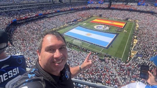 De Chaco al Mundial: 19.000 kilómetros junto a la Selección y una tarde histórica ante Inglaterra