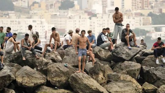 Panorama de la crisis migratoria en Ceuta: "Esto fue tan grande que todavía no ha terminado de calmarse”