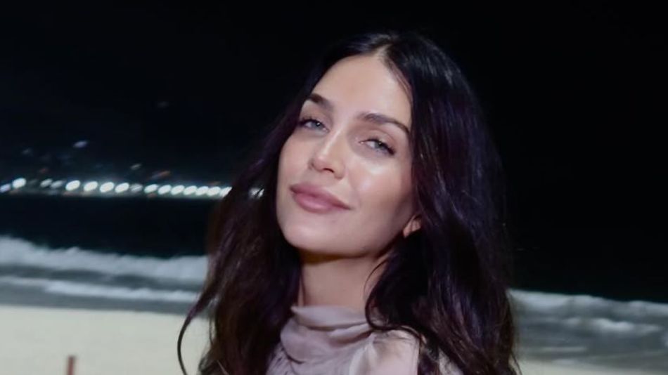 Zaira Nara 