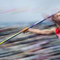 La inglesa Ellen Barber compite en el lanzamiento de jabalina del heptatlón femenino durante la prueba de atletismo en el estadio Scotstoun de Glasgow, en el sexto día de los Juegos de la Commonwealth en Glasgow, Escocia. | Foto:BEN STANSALL / AFP