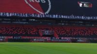 Bandera de Newell's en contra de la reforma de la "Ley de Tierras"