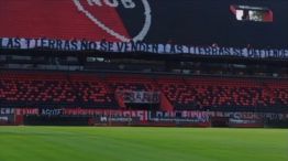 Bandera de Newell's en contra de la reforma de la "Ley de Tierras"