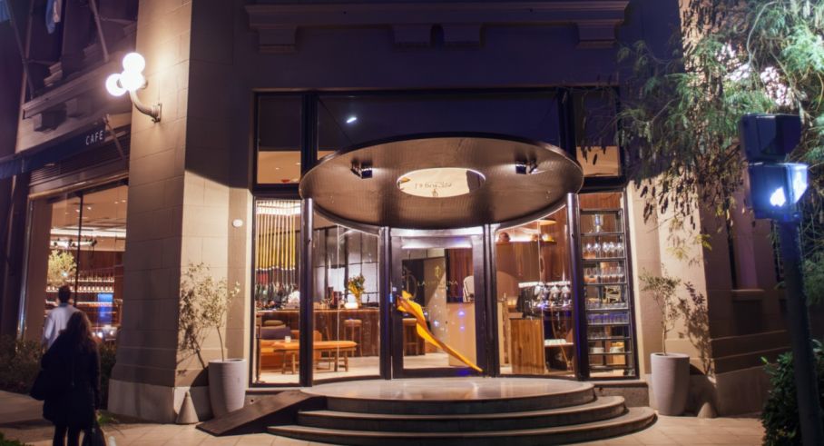 Fachada La Dolfina Polo Café