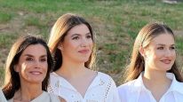 La reina Letizia Ortiz y sus hijas