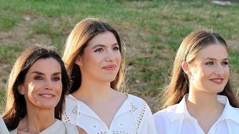 La reina Letizia Ortiz y sus hijas