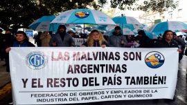 Fuerte críticas al fallo de la Corte sobre la Ley de Tierras y reclamos contra el DNU de Milei