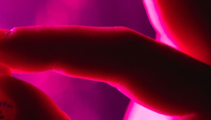 Manicura aura: 5 diseños para llevar el efecto difuminado que será tendencia en primavera 2026