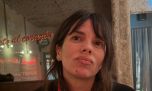 Camiseta y minifalda cuadrillé: Gime Accardi conquista España con un original look en tendencia