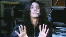 Netflix presenta el avance oficial de "Fito Páez: el mundo cabe en una canción"