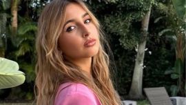 Mía Cambiaso, la hija de María Vázquez, se adelantó a la primavera con su look floral y sandalias de tiras