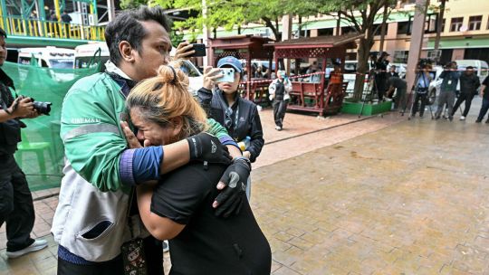Masacre en Tailandia: un chico de 14 años mató a sus abuelos, a cinco docentes y se suicidó