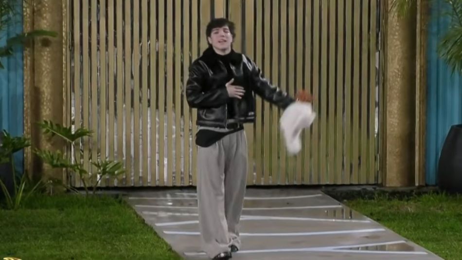 Juanicar abandonó la casa de Gran Hermano Generación Dorada