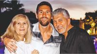 Lionel Messi junto a sus padres