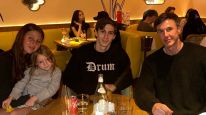 Anita García Moritán, con sus hermanos y su papá