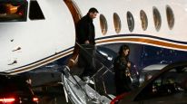 Lionel Messi y Antonela Roccuzzo llegando a Rosario
