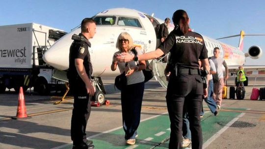 Filtros selectivos en aeropuertos a pie del avión: la nueva rutina en vuelos entre España e Italia 