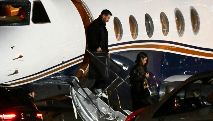 Lionel Messi aterrizó en Rosario: La decisión para despedir a Jorge y el lugar donde descansará
