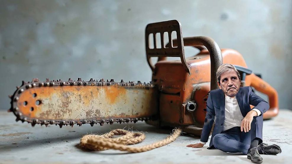 Freno al recorte. La motosierra está casi sin kerosene, reconoció el ministro de Economía.