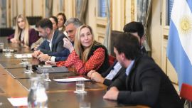 El plan de Karina Milei para la Provincia: ir por 70 intendencias y cerrar el Senado