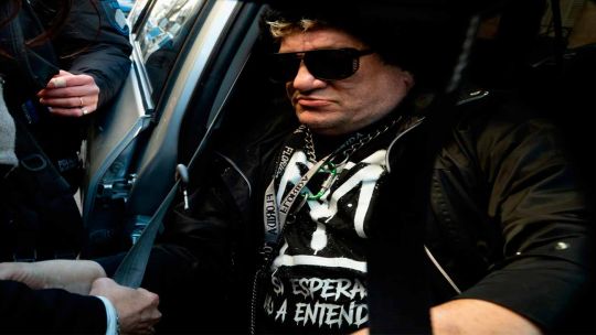 Pity Álvarez enfrenta el juicio por homicidio: llegó a tribunales con una frase de una canción y podría recibir hasta 25 años de prisión