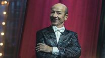 Así es Sebastián Rosso, el actor que brilló en la televisión de los ochenta y ahora se transformó en Olmedo para la serie de Moria