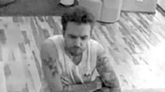 Las últimas imágenes de Liam Payne en el hotel de Palermo: así fue su ingreso junto a dos mujeres horas antes de su muerte
