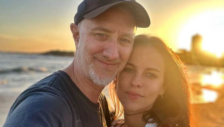 Florencia Suárez, la esposa de Andy Kusnetzoff, abrió las puertas de su negocio y mostró su rincón favorito: dibujos a mano, madera y libros