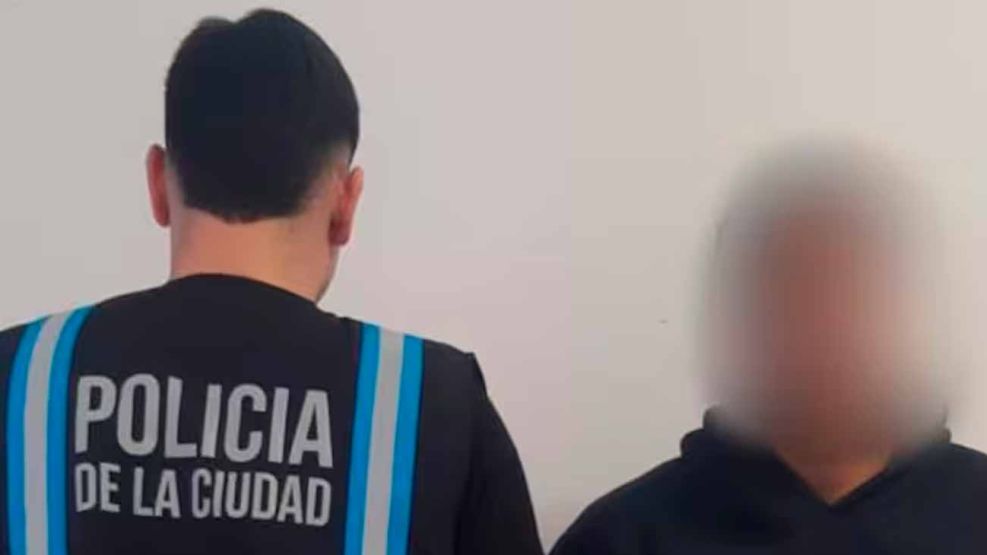 Viudo Negro detenido en Merlo 110820206