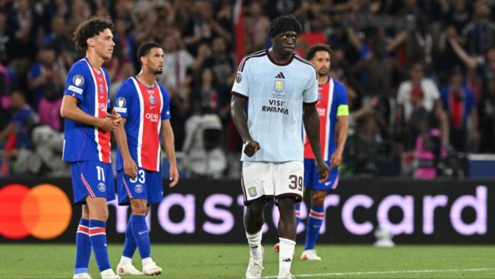 Brian Madjo en Aston Villa vs PSG
