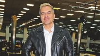 Ángel de Brito en Caras Glam