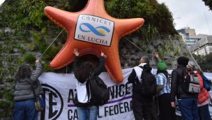 Banderazo de la ciencia en el Obelisco